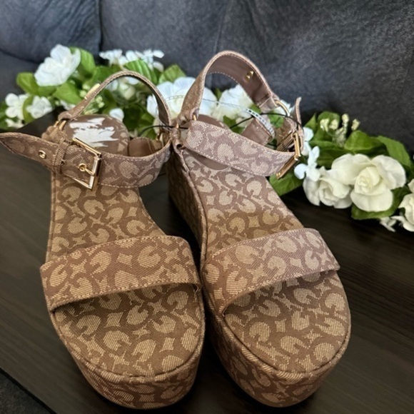 Guess Guess - Picture 2 of 9